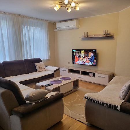 Apartman Centar Bulevar Ex Sa Garazom Banja Luka Eksteriør billede
