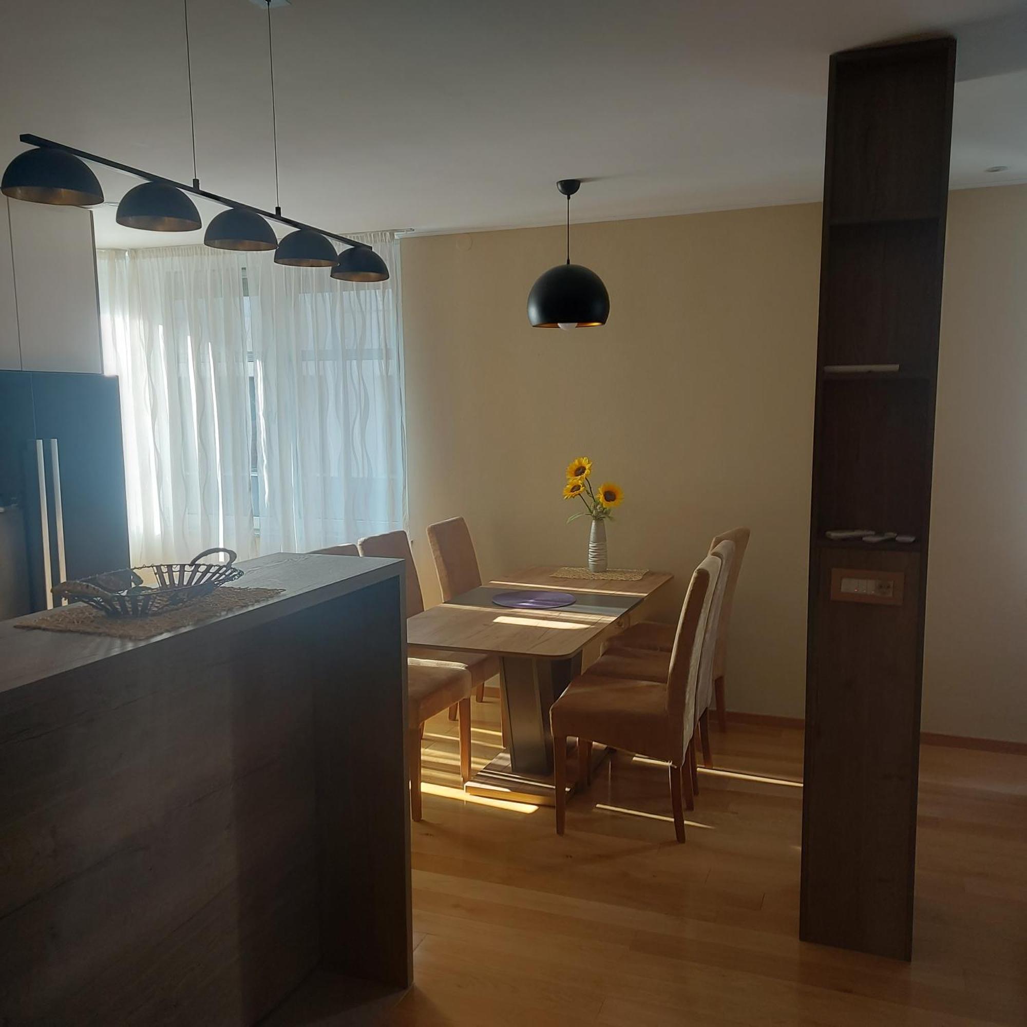 Apartman Centar Bulevar Ex Sa Garazom Banja Luka Eksteriør billede