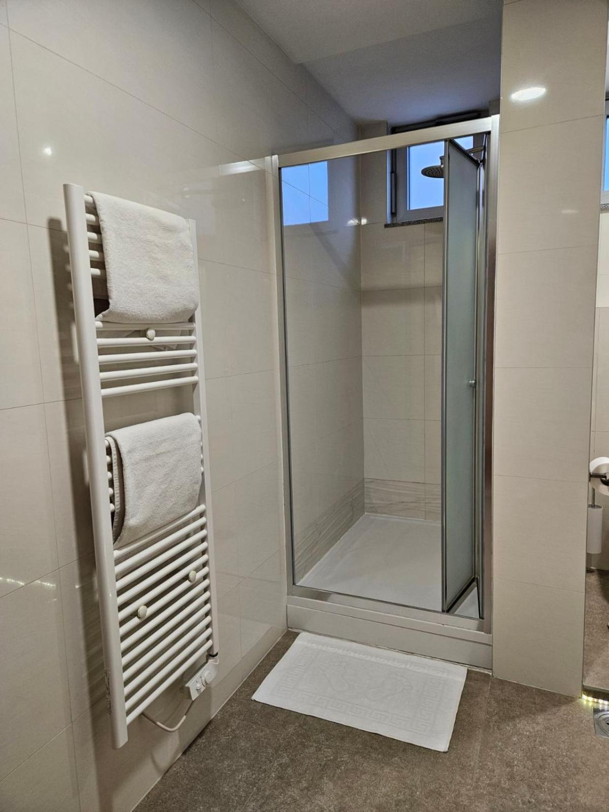 Apartman Centar Bulevar Ex Sa Garazom Banja Luka Eksteriør billede