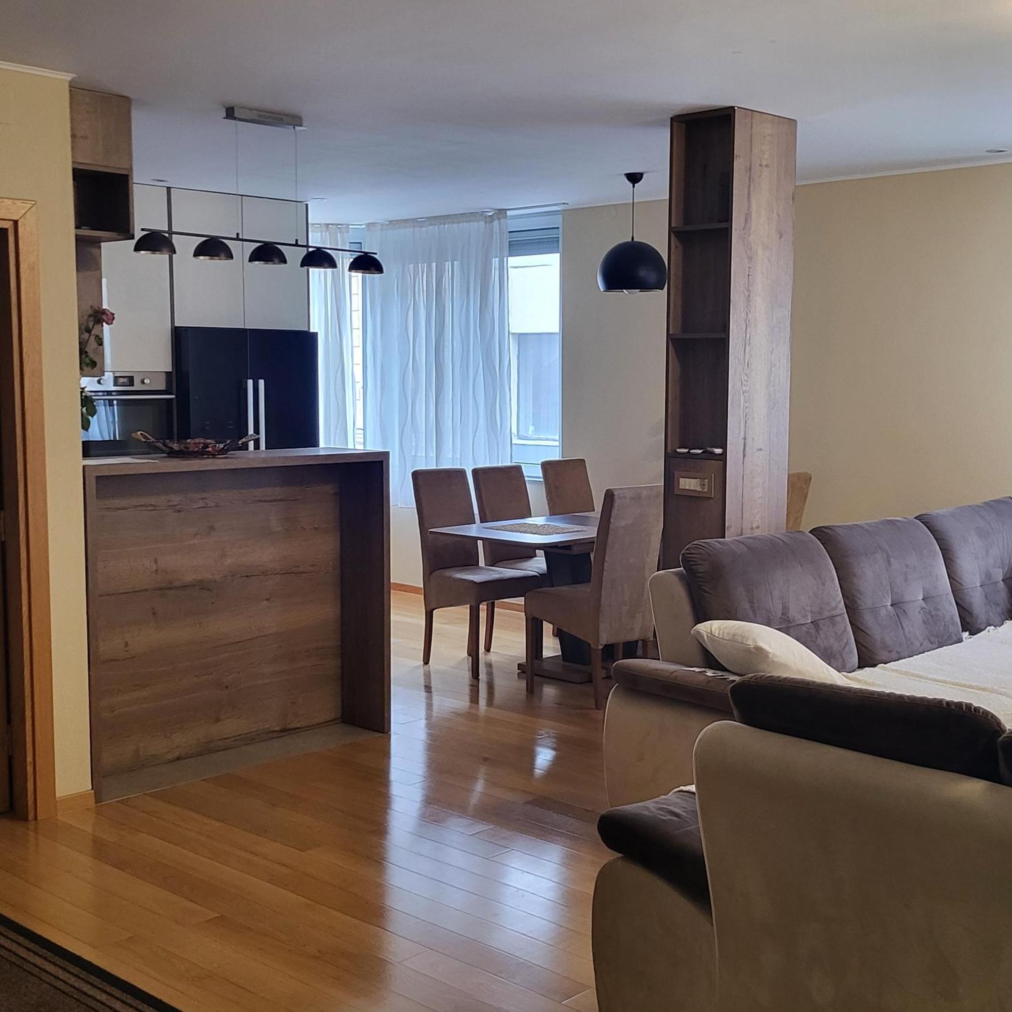 Apartman Centar Bulevar Ex Sa Garazom Banja Luka Eksteriør billede